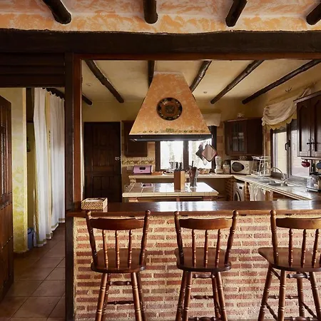 Casa Rural Los Robles ***** *